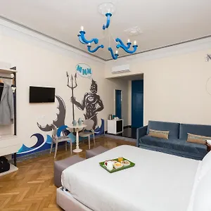 Gasthof Tritone 125, Rom